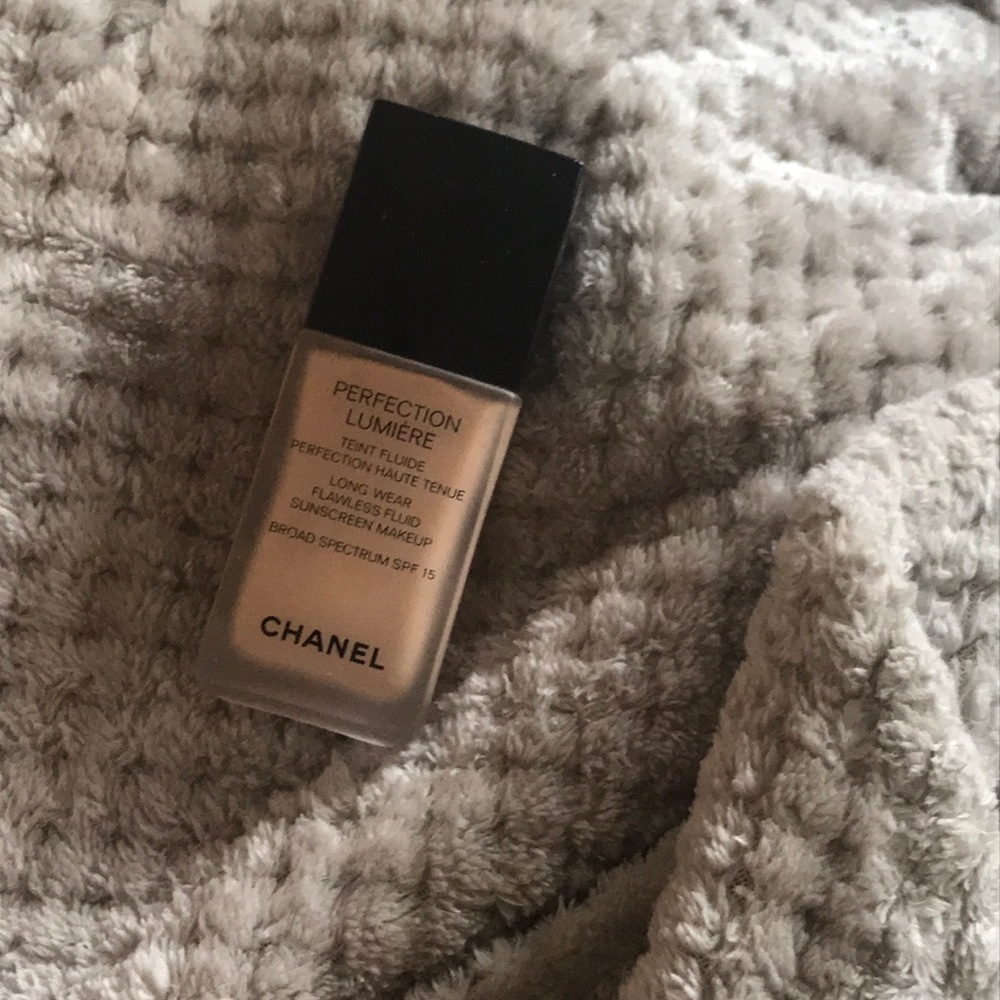 Chanel Perfection Lumiere foundation